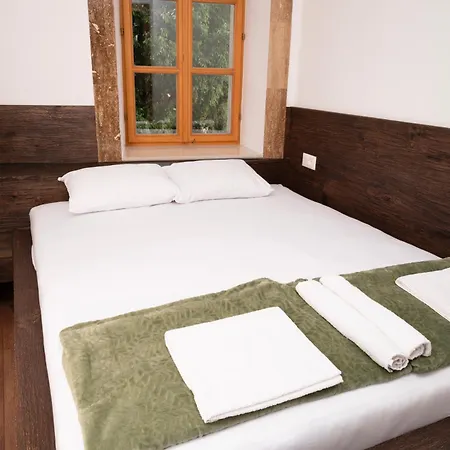 Sunrise - With Old Bridge View Μόσταρ